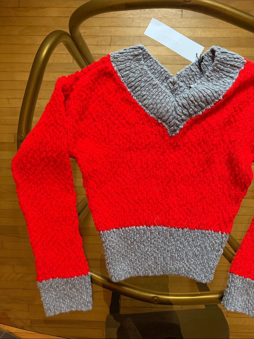 KOTN Sia V-neck Sweater